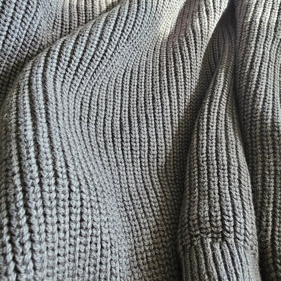 Aritzia TNA Beacon Sweater - 2021 - Inky Grey - Sz XXS - NWT - Picture 8 of 13